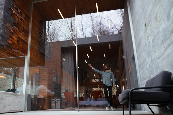 -SmartFRAME: smart gesture-controlled window is coming